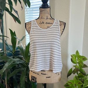 Community linen top
Excellent condition 
Size M 
#621